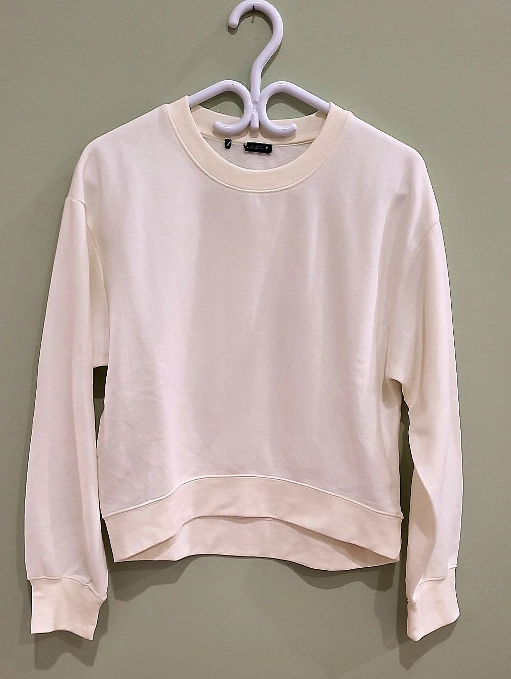 Zara Long Sleeve Sweatshirt in White Size Small
